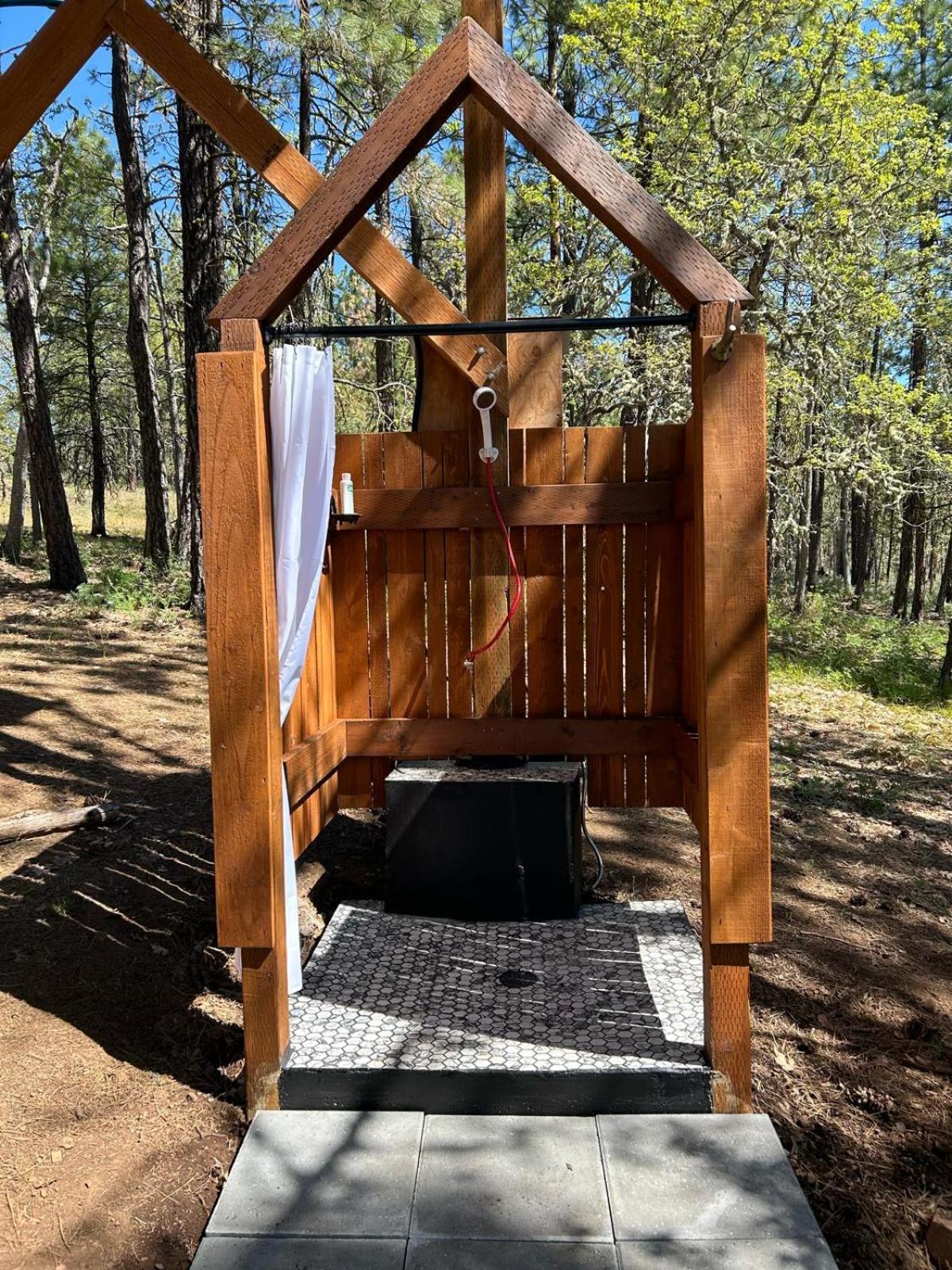 Готель Treehouse Ranch Goldendale Екстер'єр фото